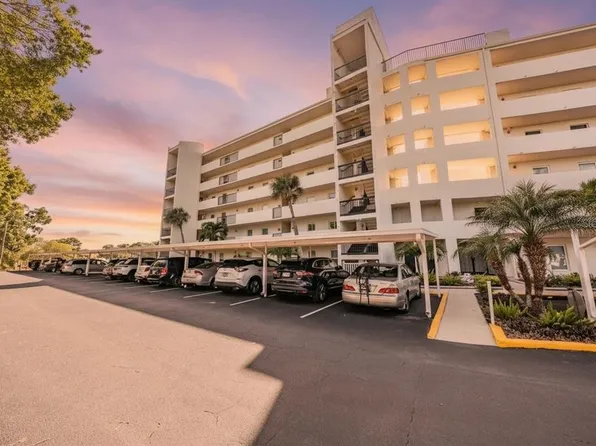 225 Country Club Dr #1209, Largo, FL 33771