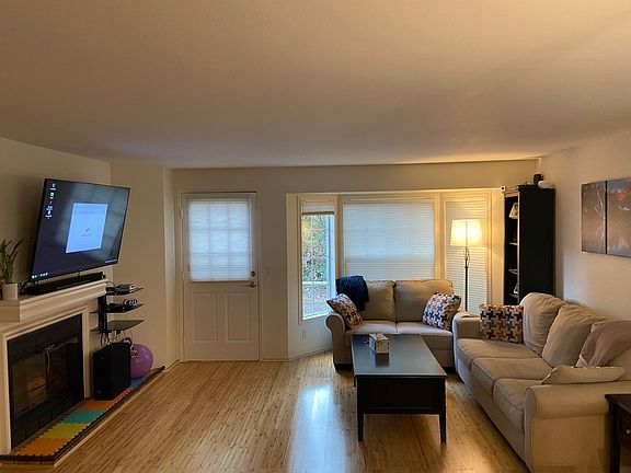 4th image of 10213 NE 129th Ln