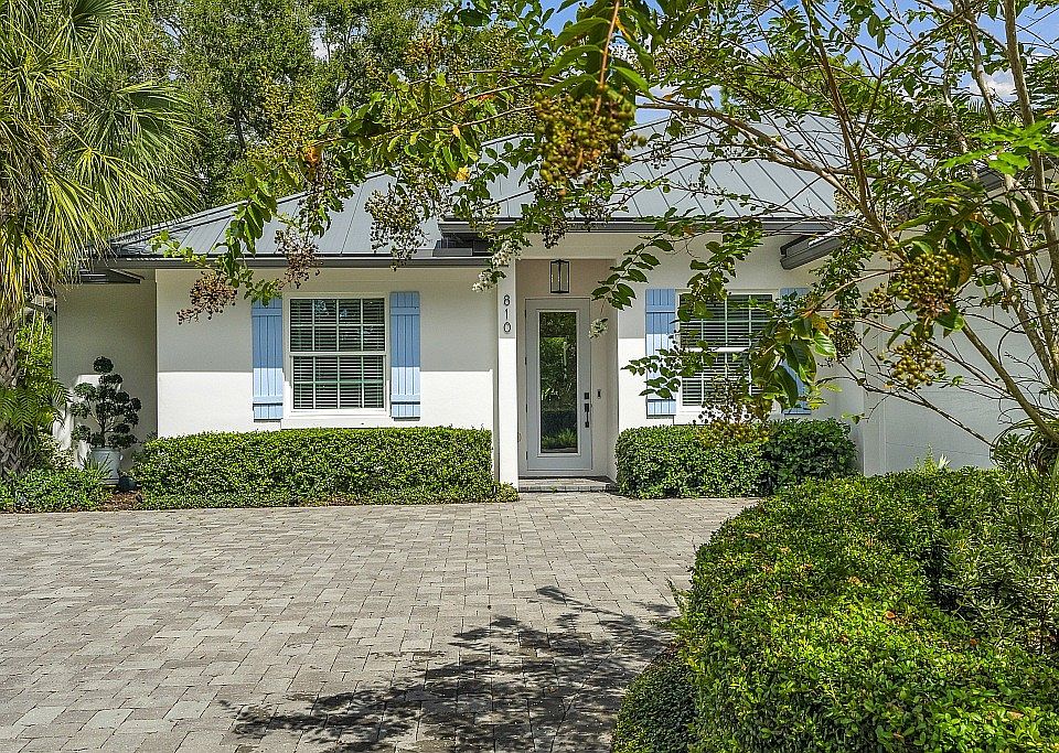 1st image of 810 Carolina Cir SW