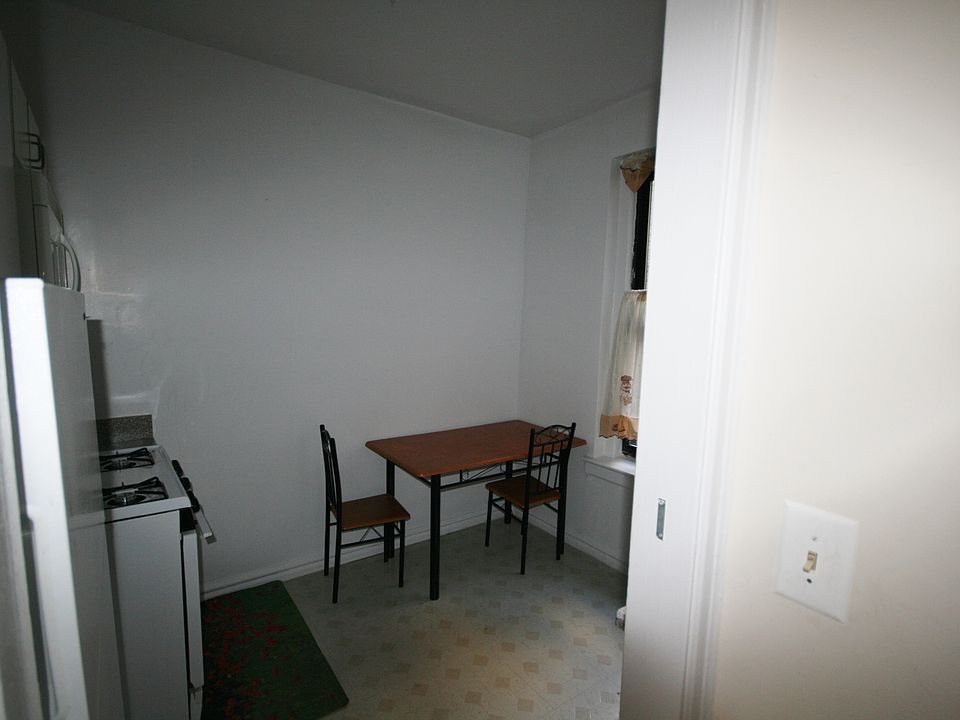 1st image of 4334 49th St APT 3B
