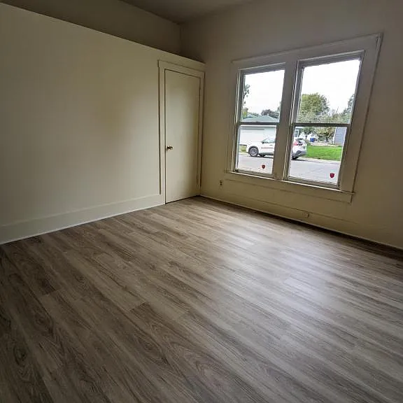 705 W Monroe St — Photo 5