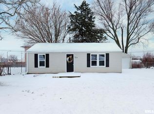 526 16th Ave, Silvis, IL 61282
