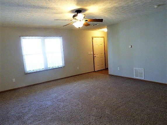 3rd image of 1764 Meadowlawn Dr
