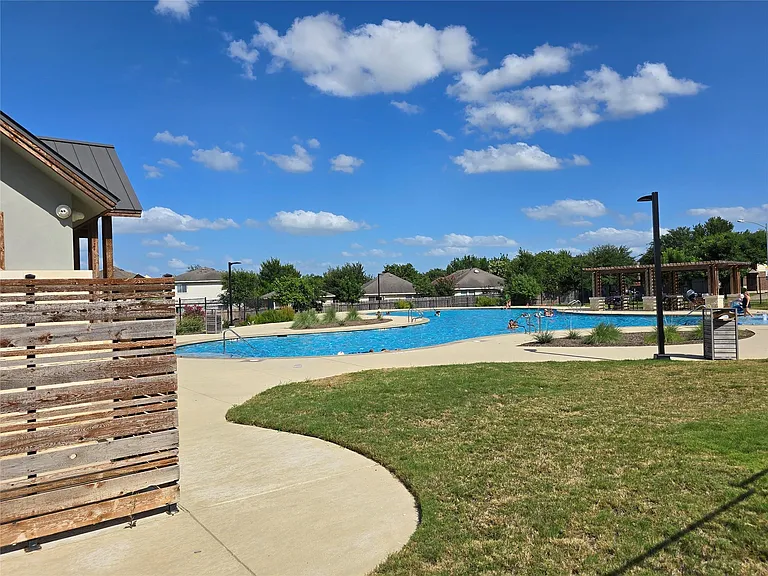 13313 Henneman Dr — Photo 20