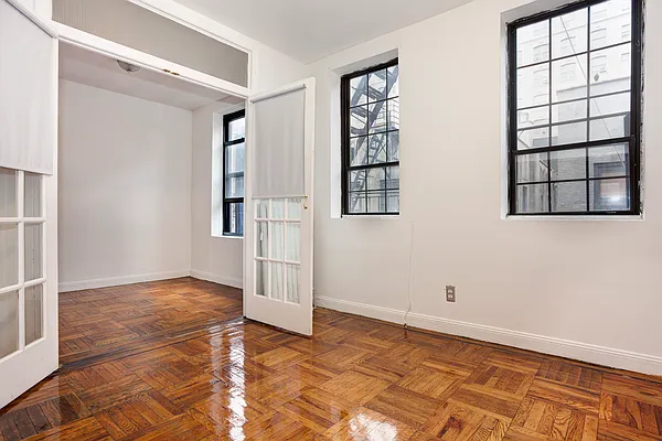 Rented by Mdrn Residential | media 1