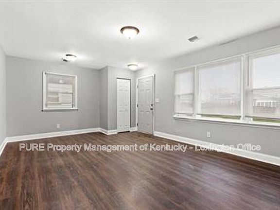 4th image of 1013 Patricia Ln