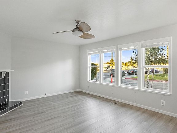3rd image of 470 N Winchester Blvd APT 401