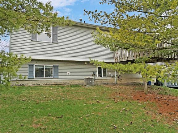 4th image of 832 Hickok Dr