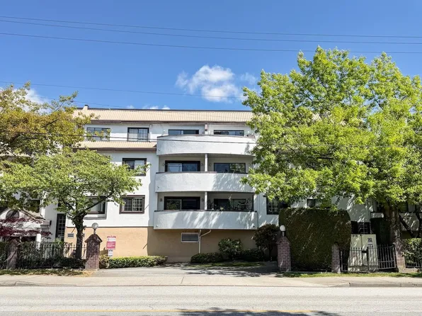 7480 Saint Albans Rd #335, Richmond, BC V6Y 2K6