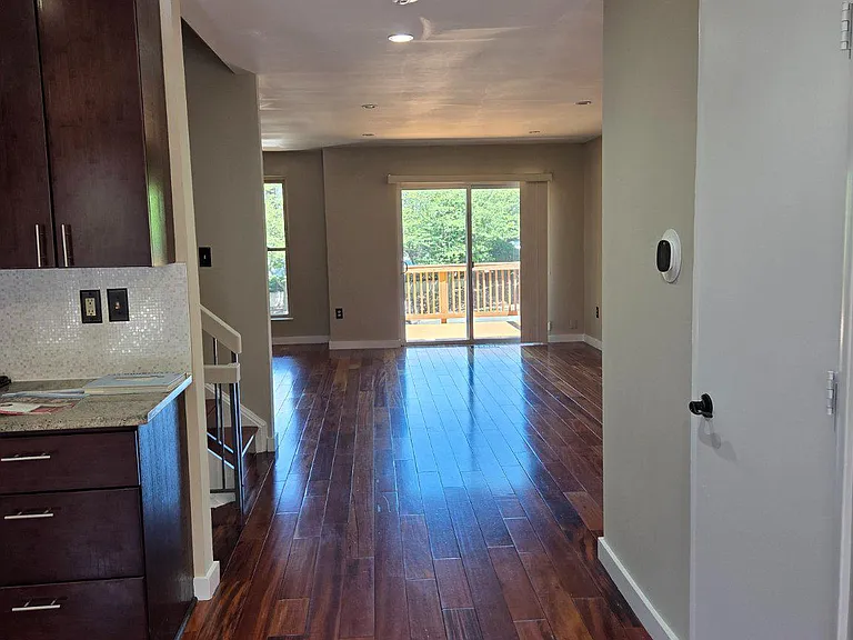1733 Cy Ct — Photo 6