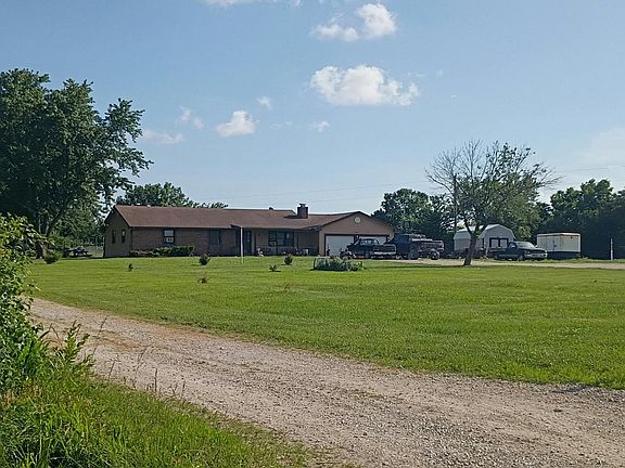 3rd image of 1328 SW 750th Rd