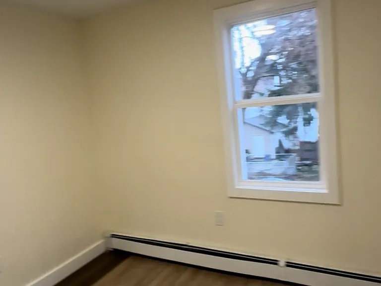 919 Saratoga St #1R — Photo 6