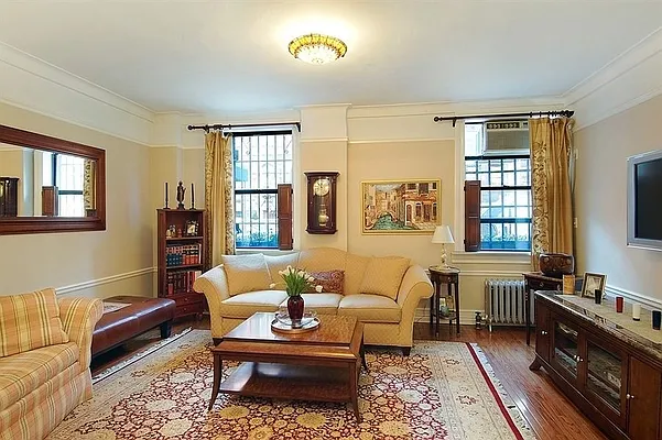 Sold by The Bamberger Group | media 20