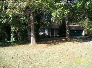 222 Robin Ln, Stockbridge, GA 30281