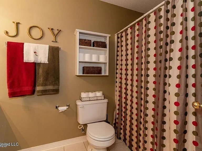 16222 Saddle Dr — Photo 25
