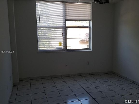 5th image of 13455 NE 10th Ave APT 207