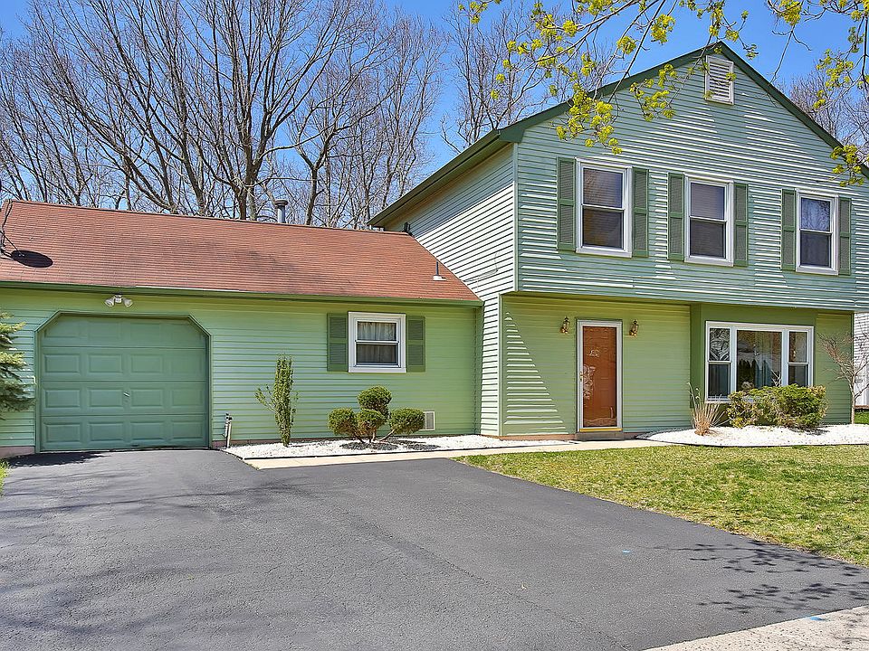 1st image of 545 Leawood Ave