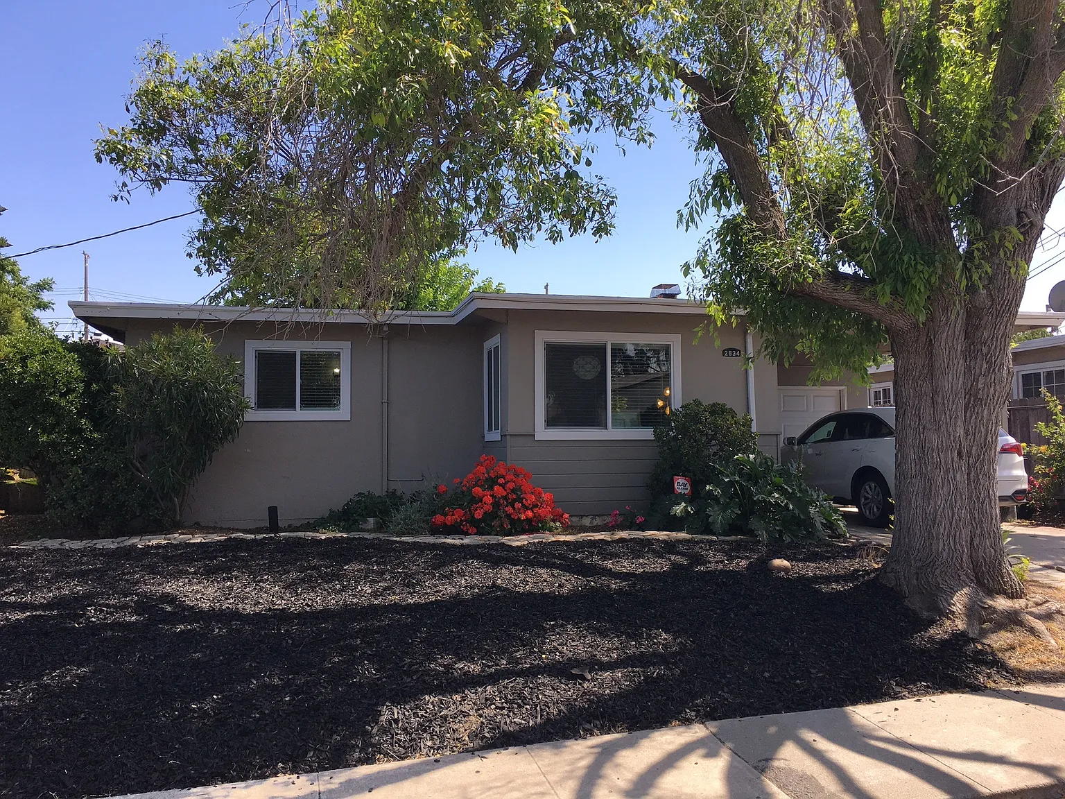 2834 Hilltop Rd photo 1