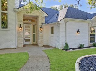 801 High Woods Trl, Fort Worth, TX 76112