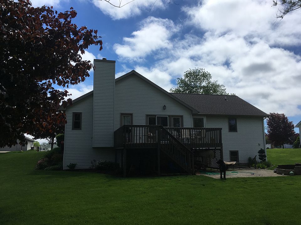 1st image of 9225 Bluff Lake St