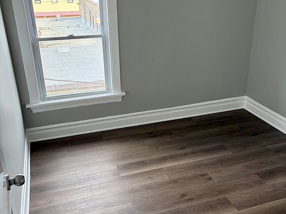 5th image of 2342 N Avers Ave Unit 3