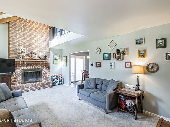 2nd image of 1231 E Evergreen Dr
