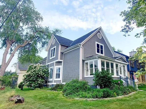 202 Grand AVENUE, Hartford, WI 53027