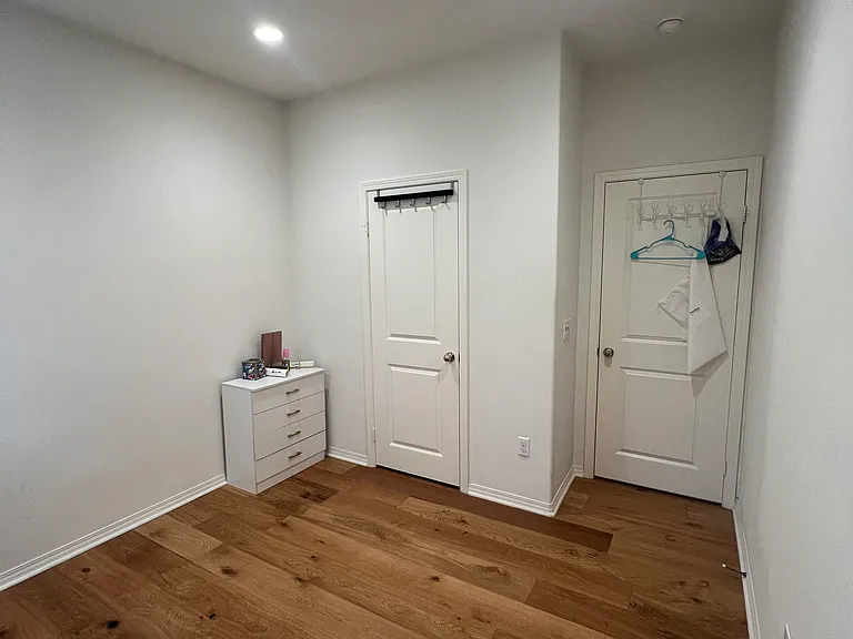 302 S Arroyo Dr #B — Photo 5