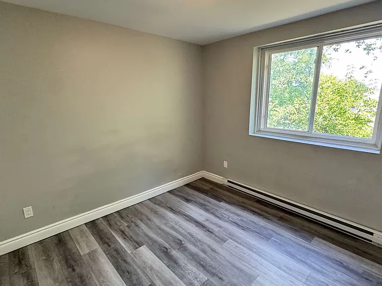 385 Division St #201 — Photo 13