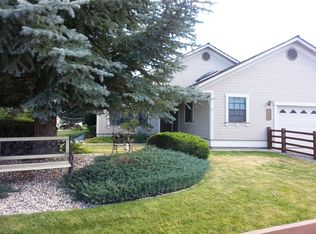 853 Longleaf Pl, Minden, NV 89423
