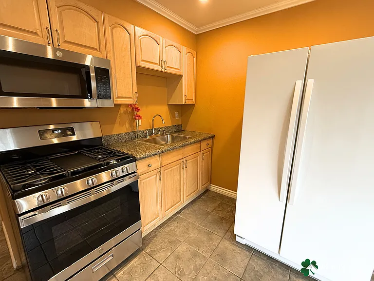 72 Crestview Ave #B — Photo 4