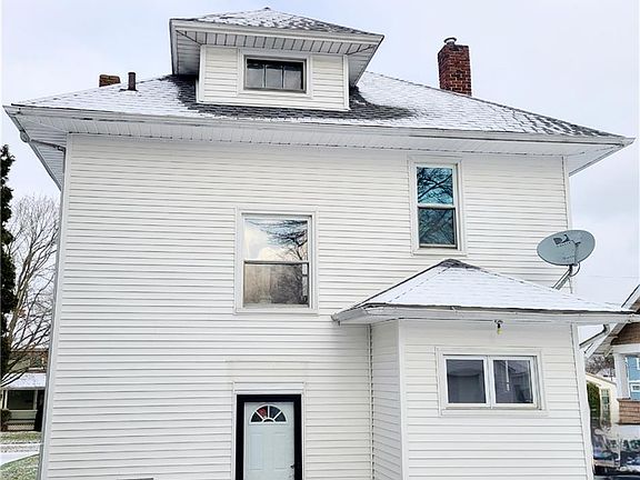 2nd image of 1625 Brownlee Ave