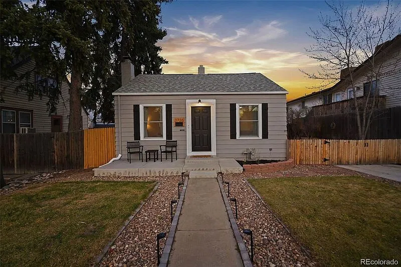 3 bed, 2.0 bath, 1280 sqft, $2,750 — Photo 2