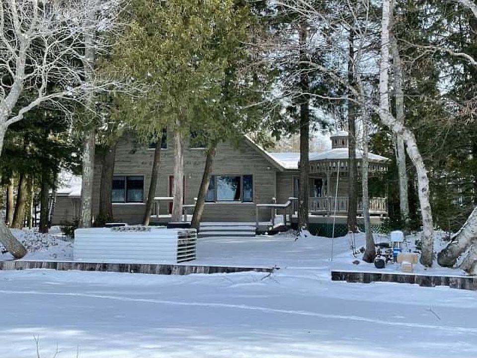 1st image of 4397 E Shore Dr NE
