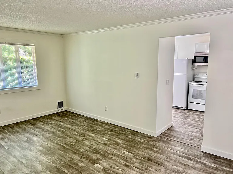 220 E Sunset Way #3 — Photo 7