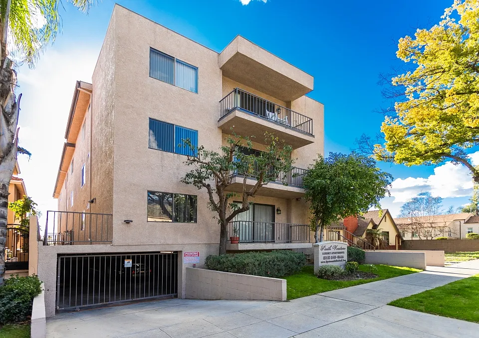 Sixth Street Venture Luxury Apartments