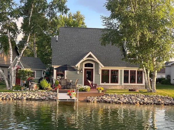 8908 Westview Dr, Lake, MI 48632