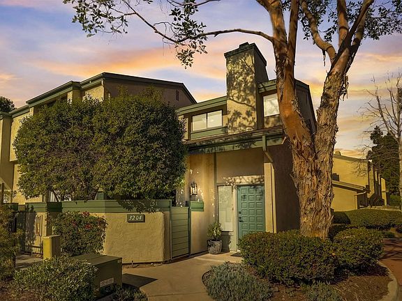 4th image of 3204 Caminito Eastbluff Unit 51