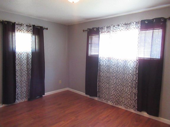 4th image of 416 Bourland Ave