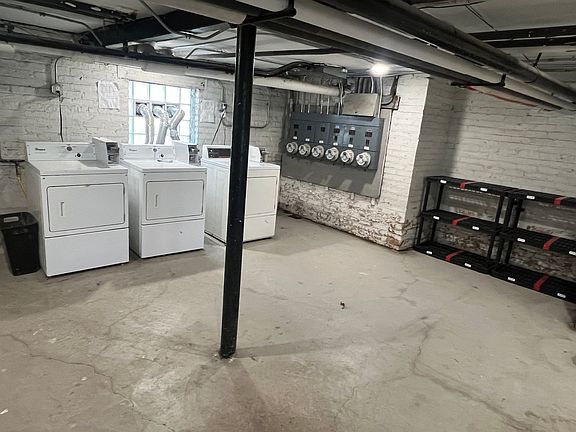 2nd image of 4957-59 N Troy St #4959-3F