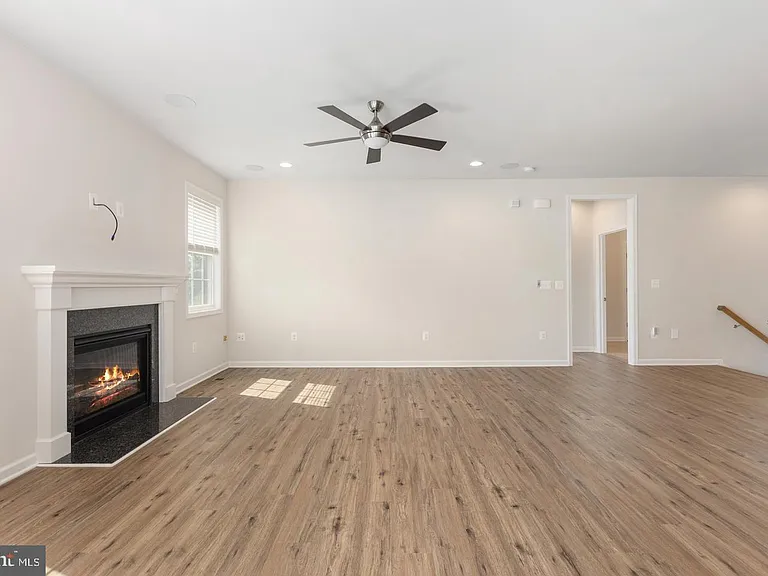 9627 Hillcrest Dr — Photo 25