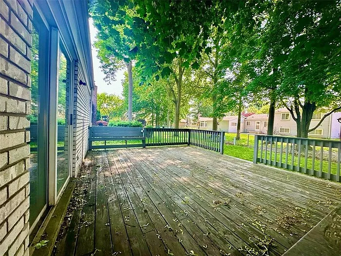 21669 Tulipwood Ave — Photo 20
