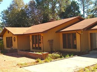 514 Lakeside Dr, Defuniak Springs, FL 32435