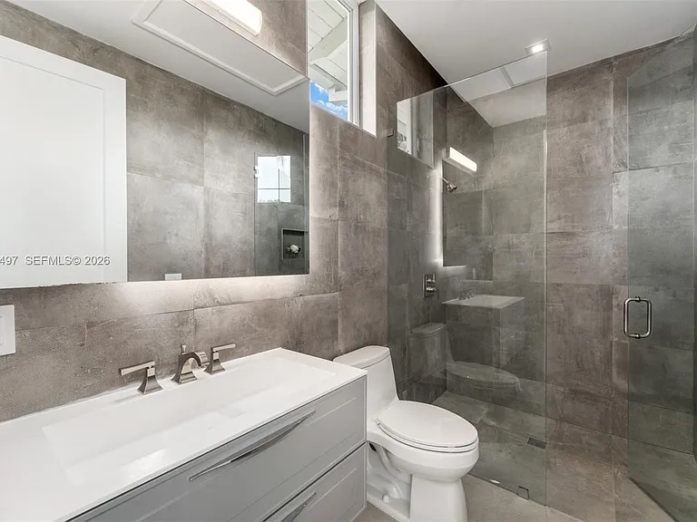 11275 SW 64th Ave — Photo 13