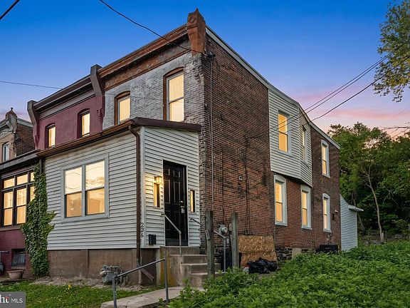 3rd image of 236 Mill St