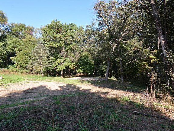 3rd image of 4903 Capitol View Rd