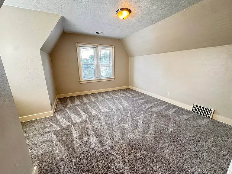 2375 Alpha St #1 — Photo 11