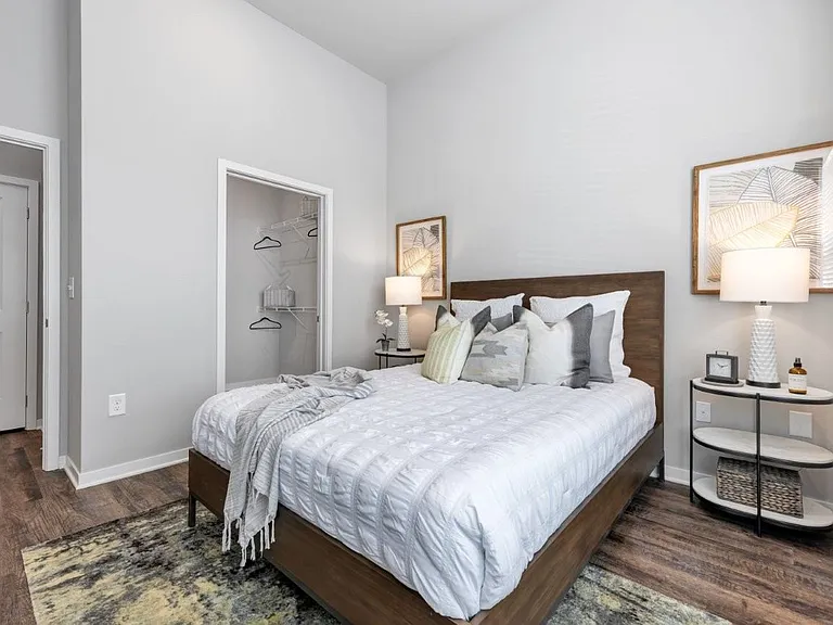 Avenue64 Apartments — Photo 10