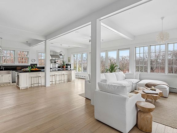 4th image of 56 Seaview Ave