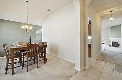 5th image of 907 Saint Helena Dr
